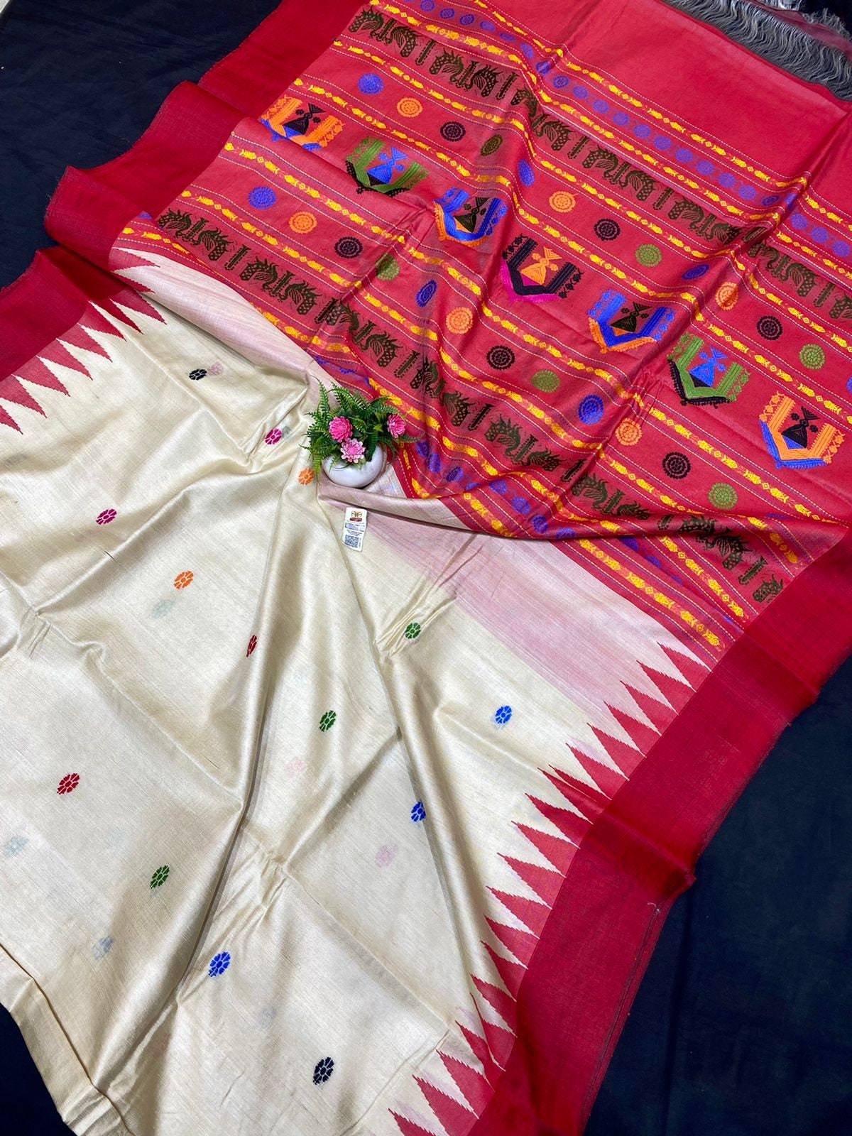 Pure tussar silk Handwoven Dolabedi pallu Hand temple border Tussar Silk Saree g